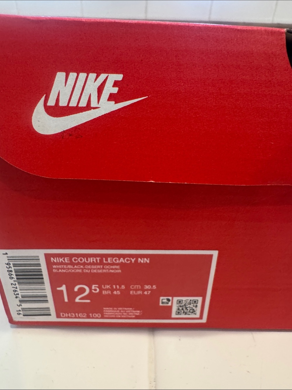 Nike Men’s White Sneakers with Black Swoosh and Brown Trim - Picture 4 of 5